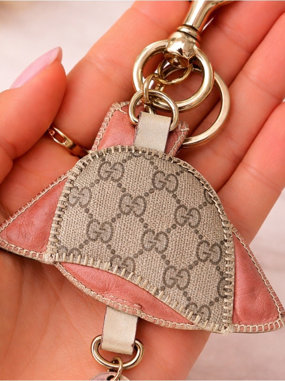 Gucci Parrot "Guccioli" Gucci Zoo Bag Charm or Keychain - Picture 3 of 8